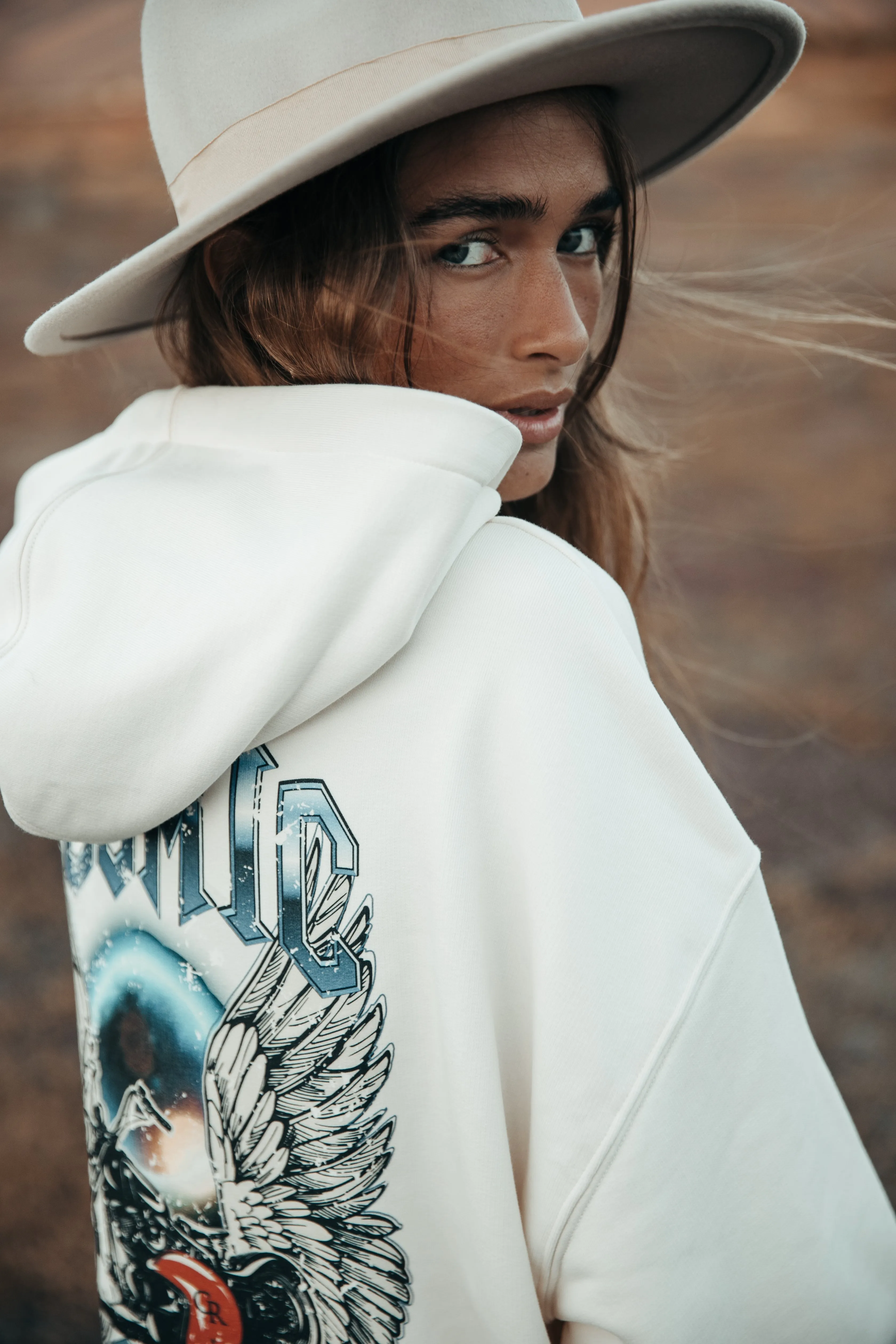 Cosmic Riders hoodie | off white