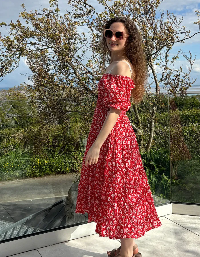 Dream Waterfront Dress in Tulip Red