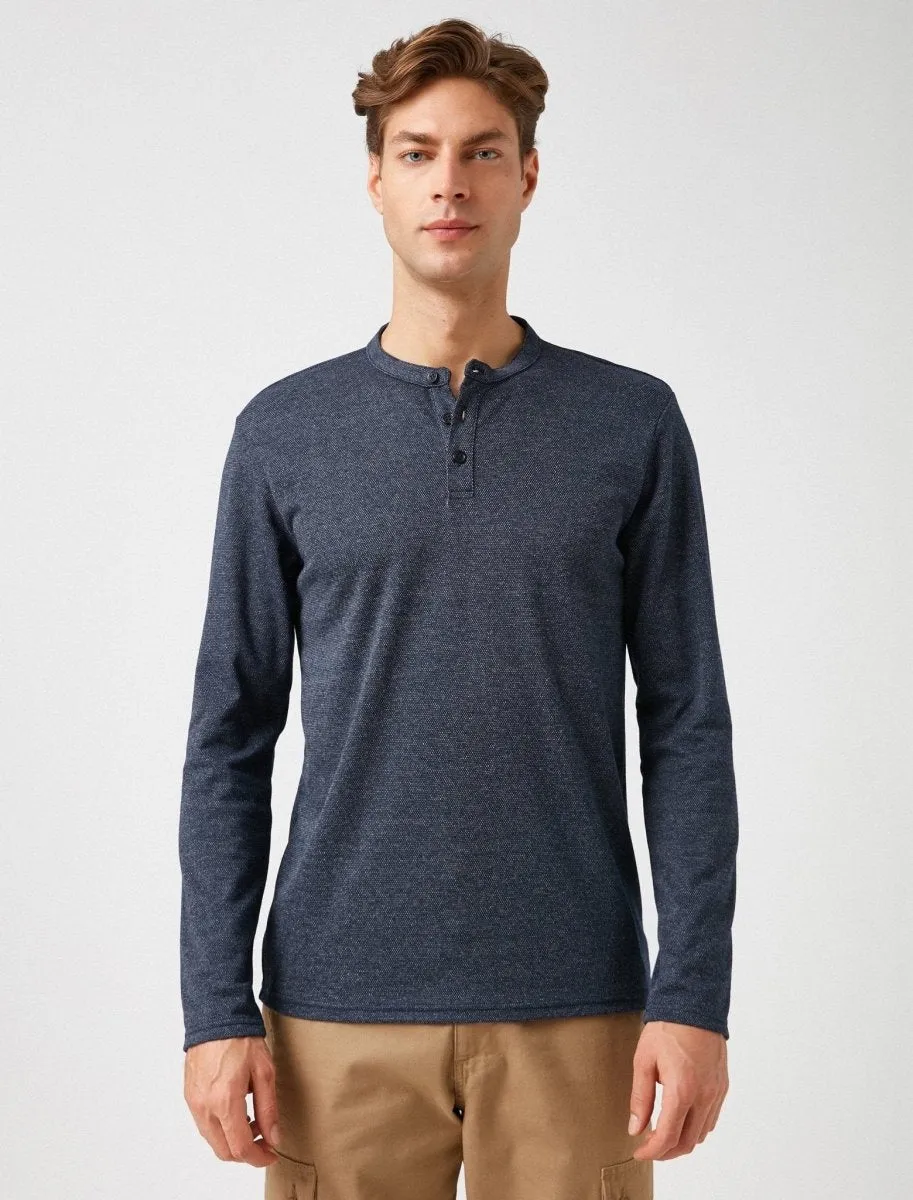 Textured Henley Tshirt in Navy