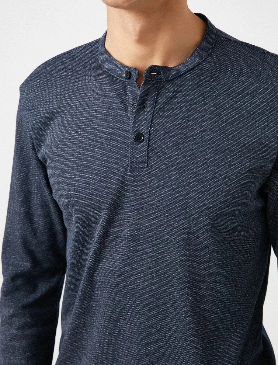 Textured Henley Tshirt in Navy