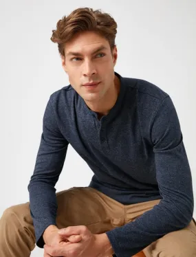 Textured Henley Tshirt in Navy